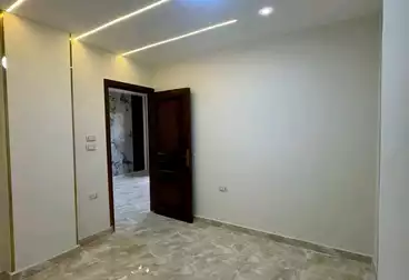 Apartments For sale - 2 rooms - floor 8