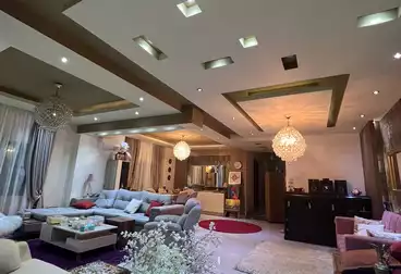 Apartments For sale - 3 rooms - floor 1