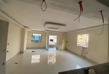 Apartments For sale - 3 rooms - floor 1