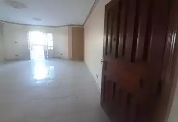 شقق للإيجار - 3 غرف - بالدور 0