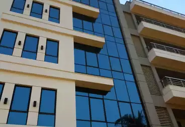 مبنى إداري للإيجار - 25 غرف