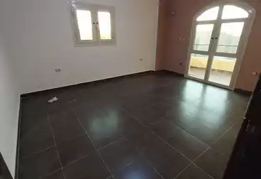 شقق للإيجار - 3 غرف - بالدور 0