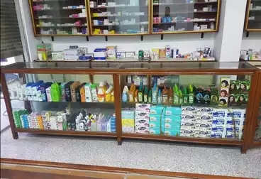 صيدليات للبيع
