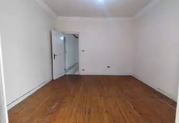 Apartments For sale - 3 rooms - floor 1