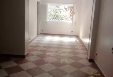 Building For sale - 6 rooms
