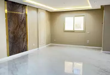 Apartments For sale - 3 rooms - floor 1
