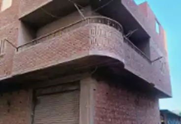House / Home For sale - 8 rooms