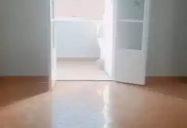 Apartments For sale - 3 rooms - floor 5