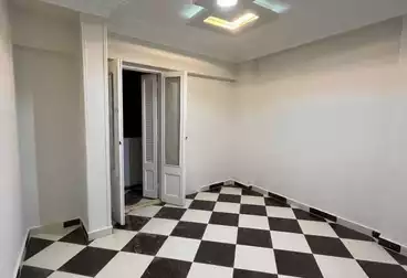Apartments For sale - 2 rooms - floor 1