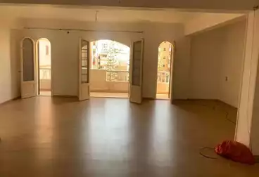 Apartments For sale - 3 rooms - floor 5