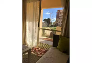شاليه بحديقة للبيع - 2 غرف - بالدور 0