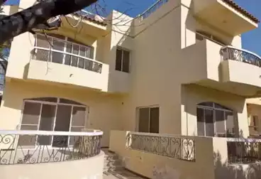 Villas For sale - 4 rooms - floor 2