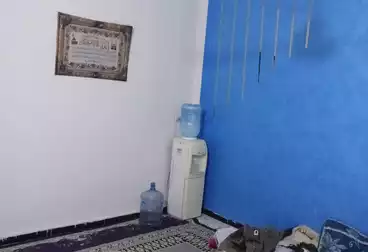 House / Home For sale - 4 rooms