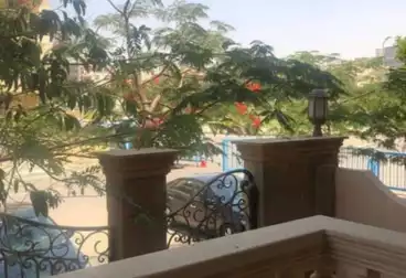 دوبلكس بحديقة للبيع - 4 غرف - بالدور 0