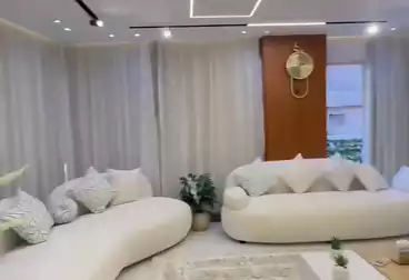 شقق مفروشة للبيع - 3 غرف - بالدور 3