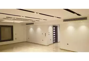 شقق للبيع - 3 غرف - بالدور 0