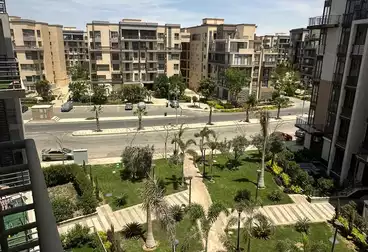 Apartments For sale - 3 rooms - floor 4