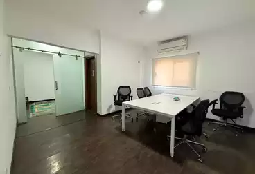Administrative For rent - 5 rooms - floor 5