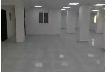 Administrative For rent - 15 rooms - floor 4