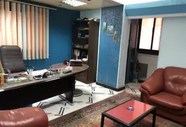مكاتب للإيجار - 2 غرف - بالدور 1