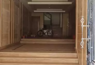 Apartments For sale - 3 rooms - floor 1