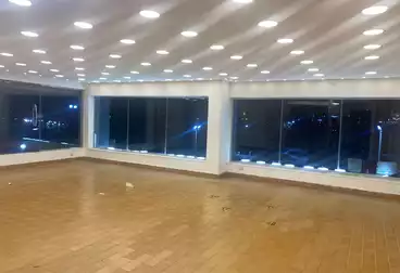 تجاري للإيجار