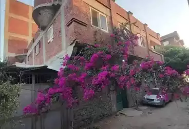 House / Home For sale - 4 rooms