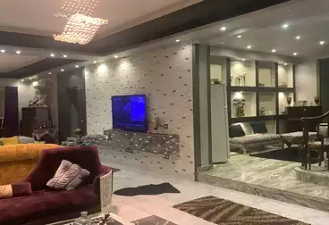 شقق للبيع - 5 غرف - بالدور 0