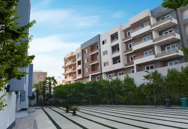 Apartment with Garden For sale - 3 rooms - floor 0