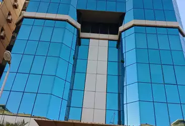 مقر إداري للإيجار - 6 غرف - بالدور 4
