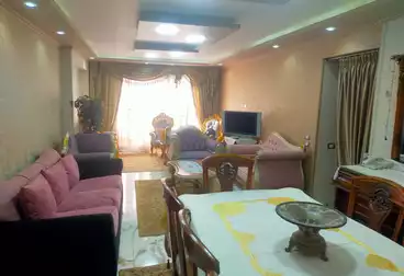 شقق للبيع - 3 غرف - بالدور 8