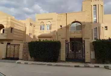 فلل للبيع - 5 غرف
