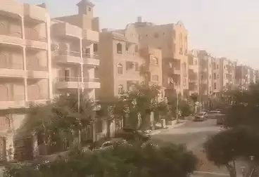 شقق للبيع - 3 غرف - بالدور 1