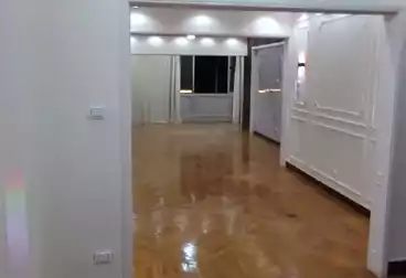 Apartments For sale - 3 rooms - floor 1
