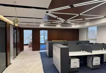 Administrative For rent - 5 rooms - floor 6