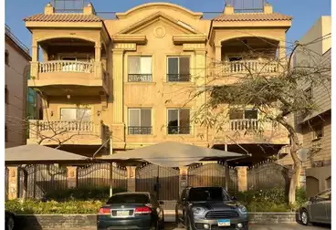 Apartment with Garden For sale - 3 rooms - floor 0