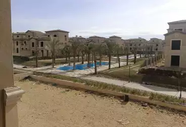 تاون هاوس للبيع - 4 غرف