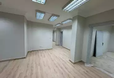 Administrative For rent - 4 rooms - floor 1