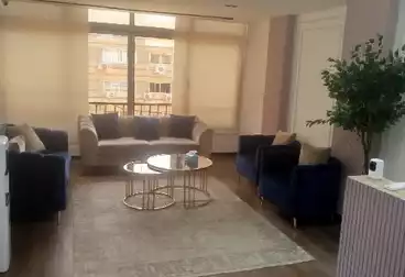 مكاتب للإيجار - 4 غرف - بالدور 3
