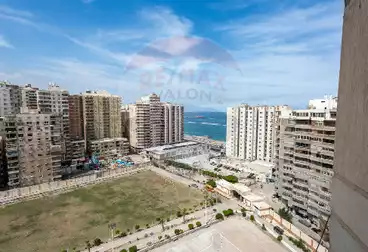 Apartments For sale - 2 rooms - floor 13
