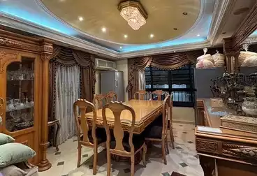 إداري للبيع