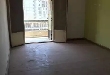 Apartments For sale - 3 rooms - floor 4