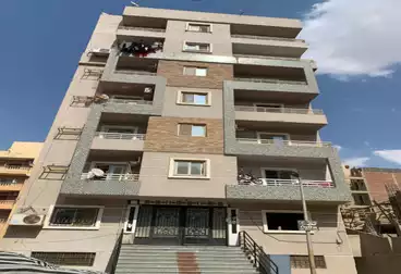 Apartment with Garden For sale - 3 rooms - floor 1
