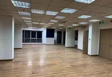 Administrative Building For rent - 45 rooms