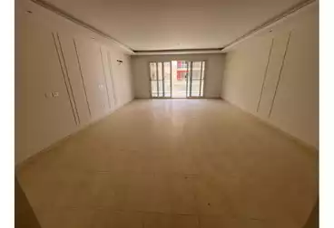 Apartments For sale - 3 rooms - floor 1