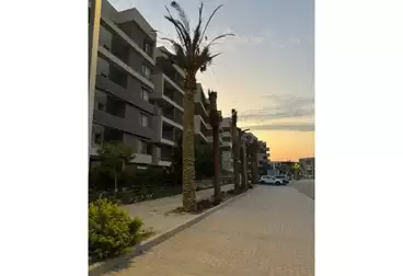 Apartments For sale - 4 rooms - floor 1