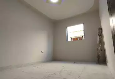 Apartments For sale - 2 rooms - floor 5