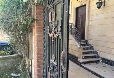 Apartment with Garden For sale - 3 rooms - floor 0