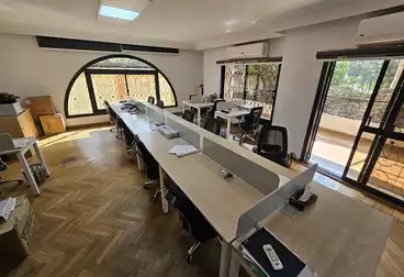 Administrative For rent - 5 rooms - floor 2