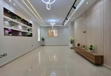 شقق للبيع - 3 غرف - بالدور 1